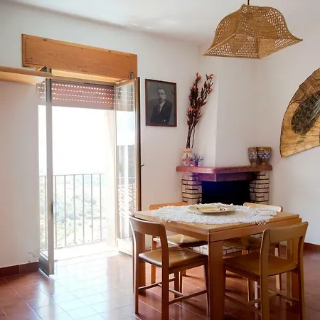Semesterbostad Palazzo Biondi Maierà